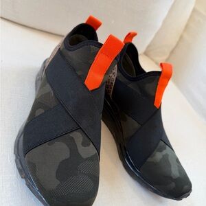 Steve Madden sneakers-camo/black/orange